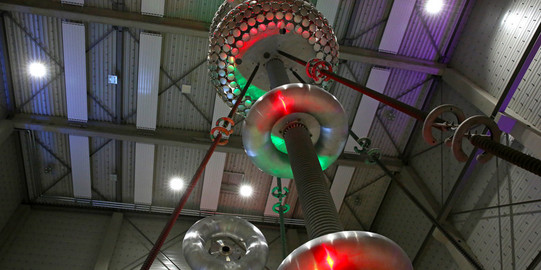 HGÜ Halle innen HGÜ Halle innen