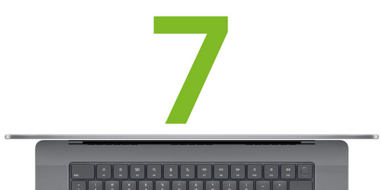 Ausschnitt Laptop aufgeklappt Ausschnitt Laptop aufgeklappt