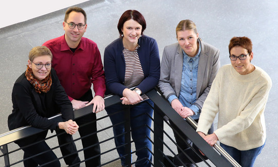 Team Dekanat ETIT, Kreckel, Hanusa, Wagner, Jacobs, Lunte (v.l.) Team Dekanat ETIT, Kreckel, Hanusa, Wagner, Jacobs, Lunte (v.l.)